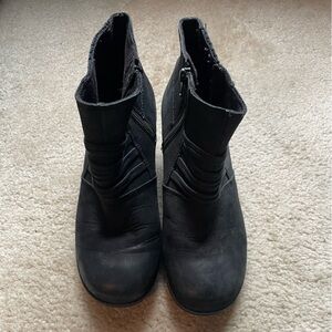 Keen Wedge boots- Women’s 8 1/2